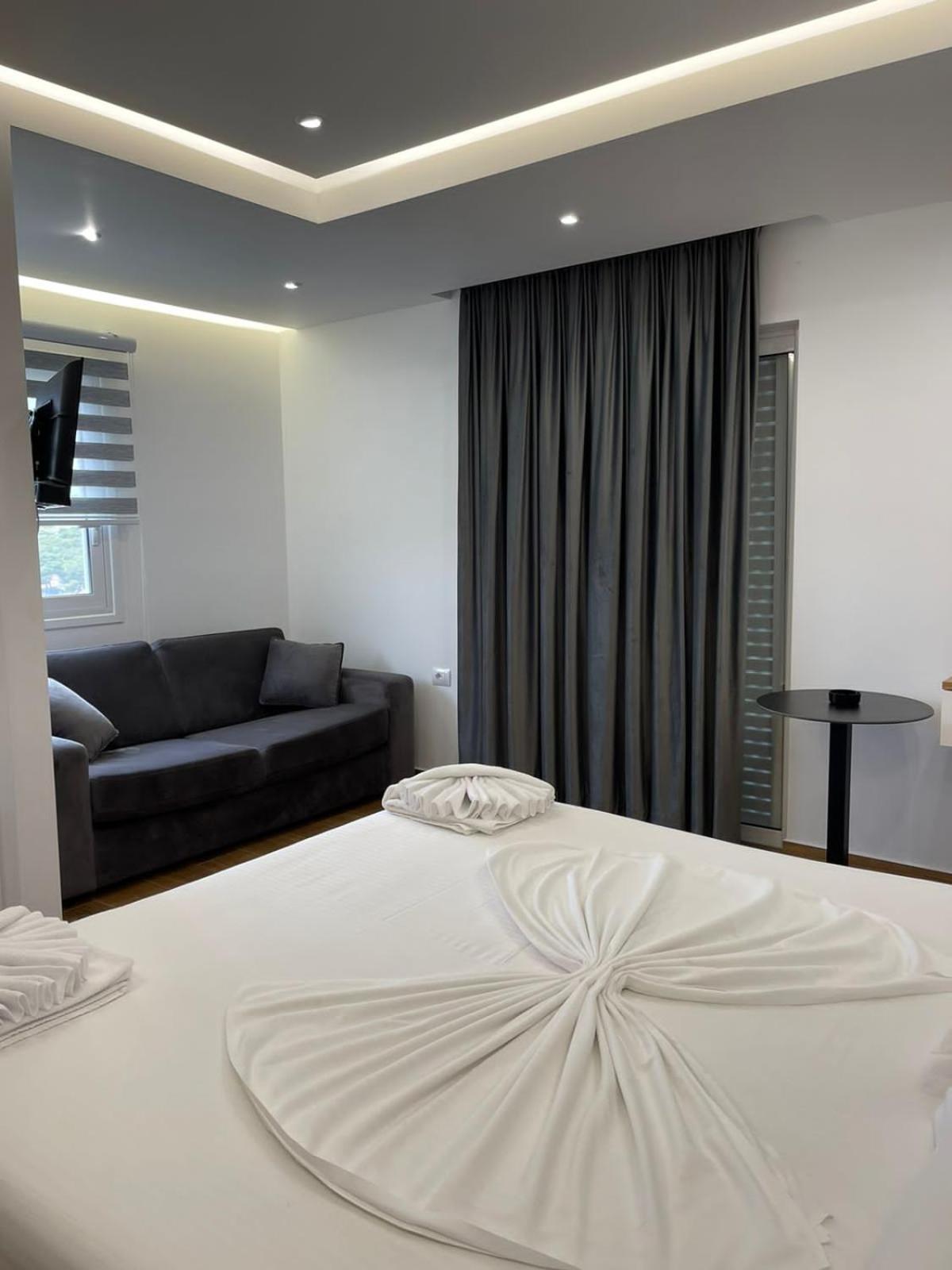 Anna Hotel Ксамил Экстерьер фото